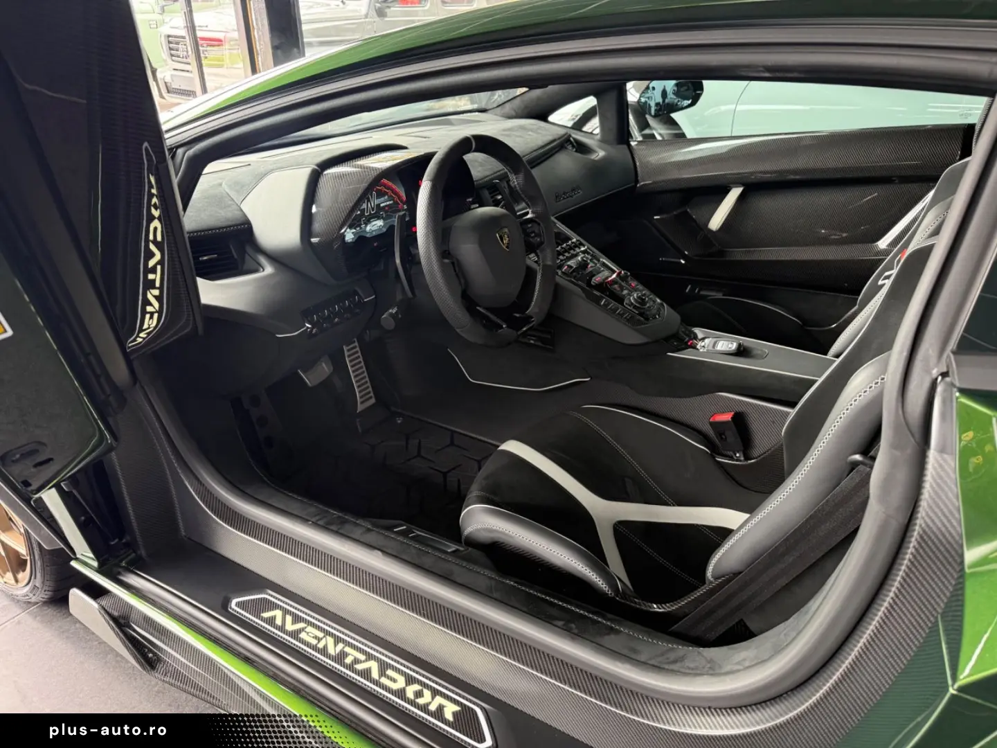 LAMBORGHINI Aventador SVJ AD Personam- Capristo-Shiny Carbon