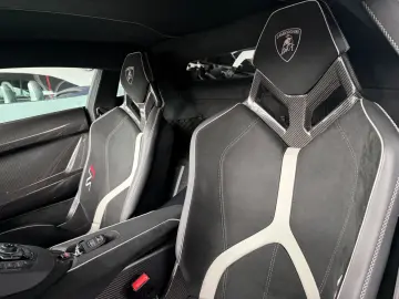 LAMBORGHINI Aventador SVJ AD Personam- Capristo-Shiny Carbon