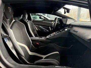 LAMBORGHINI Aventador SVJ AD Personam- Capristo-Shiny Carbon