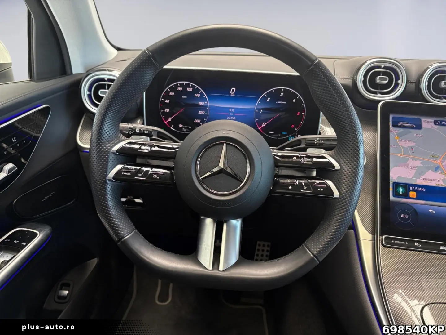 MERCEDES-BENZ GLC 300 d 4M AMG  AHK Pano DIGITAL LIGHT Mem