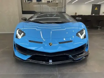 LAMBORGHINI Aventador SVJ Roadster
