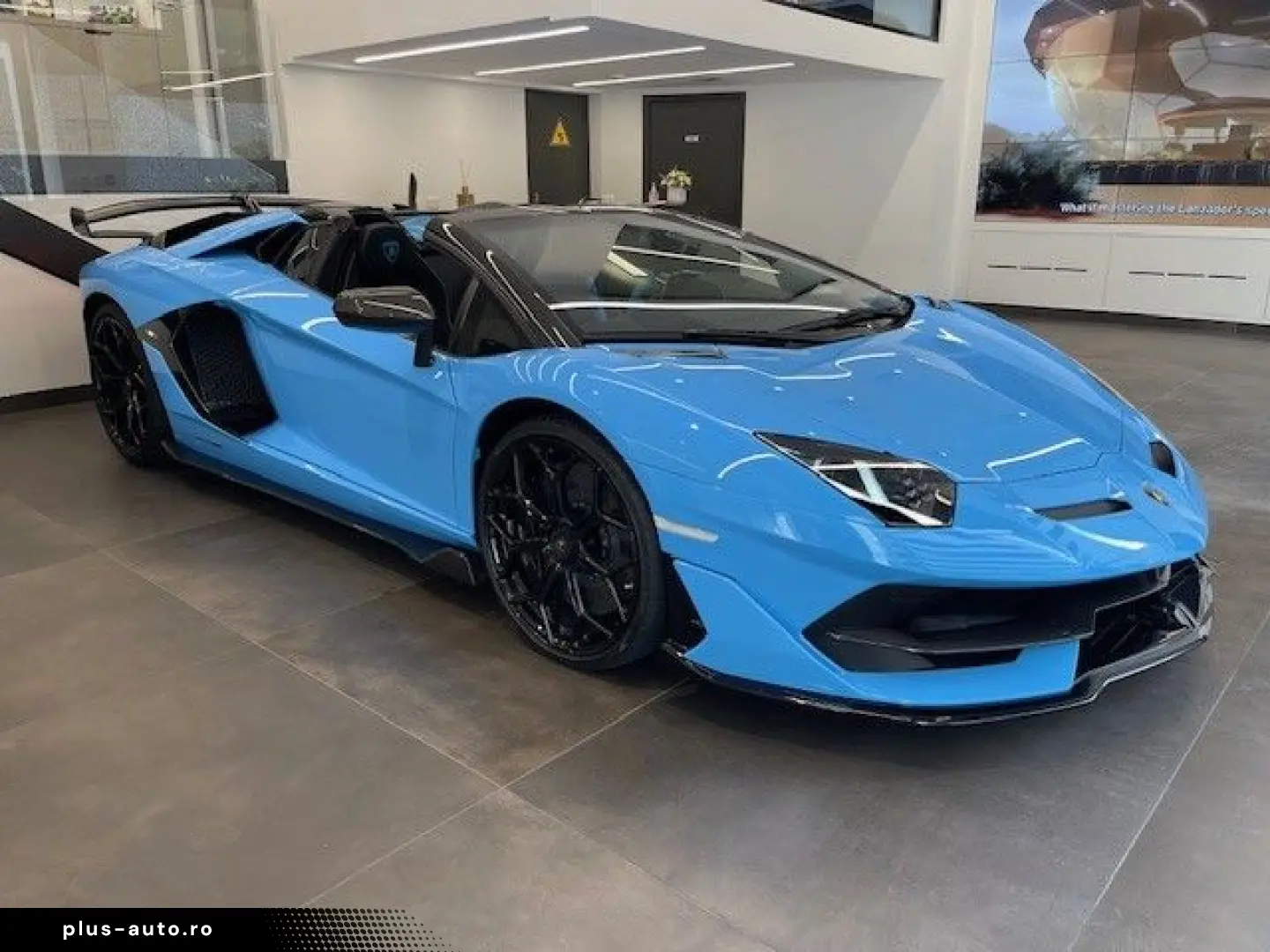 LAMBORGHINI Aventador SVJ Roadster