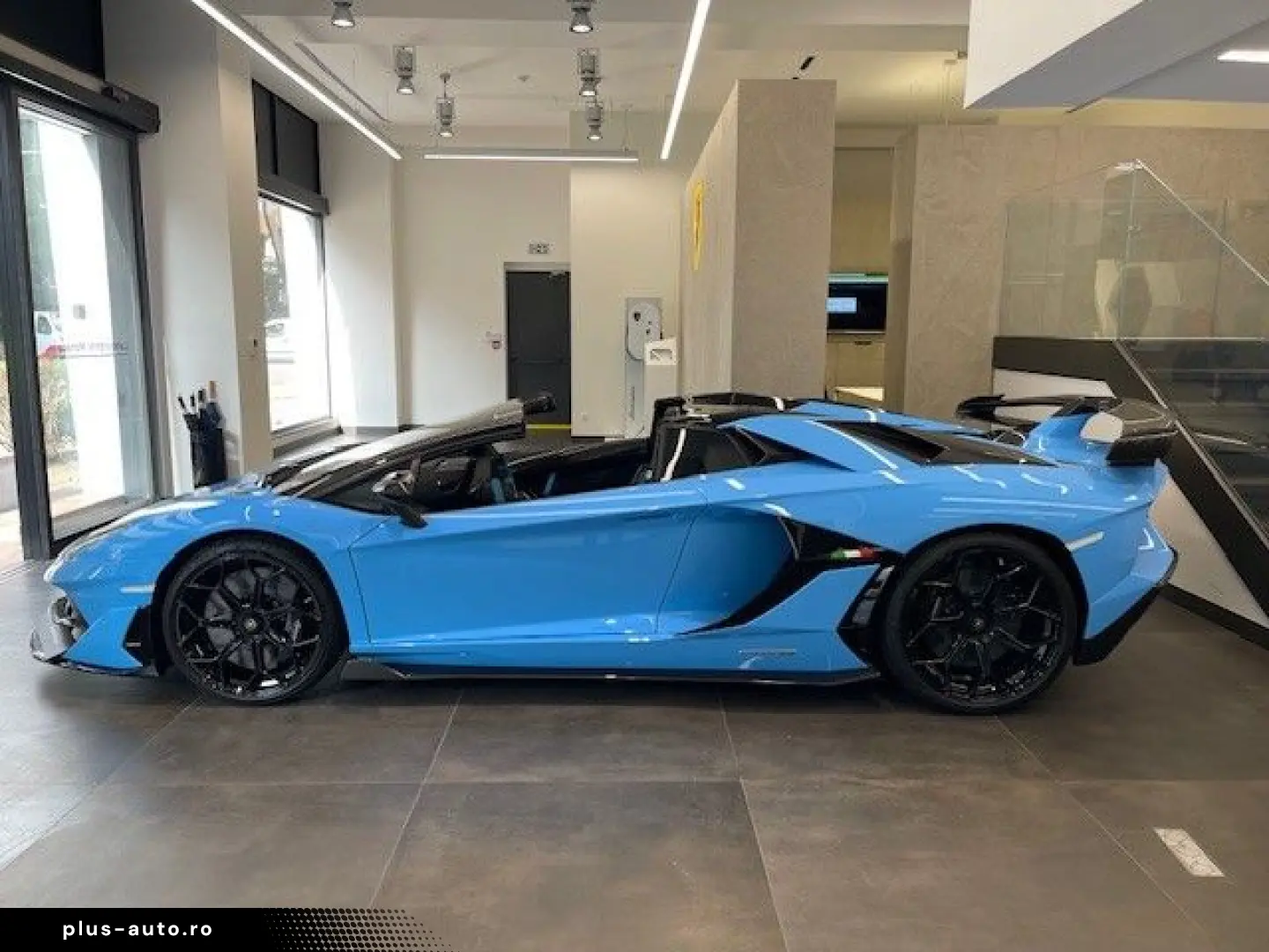LAMBORGHINI Aventador SVJ Roadster