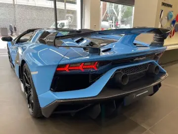 LAMBORGHINI Aventador SVJ Roadster