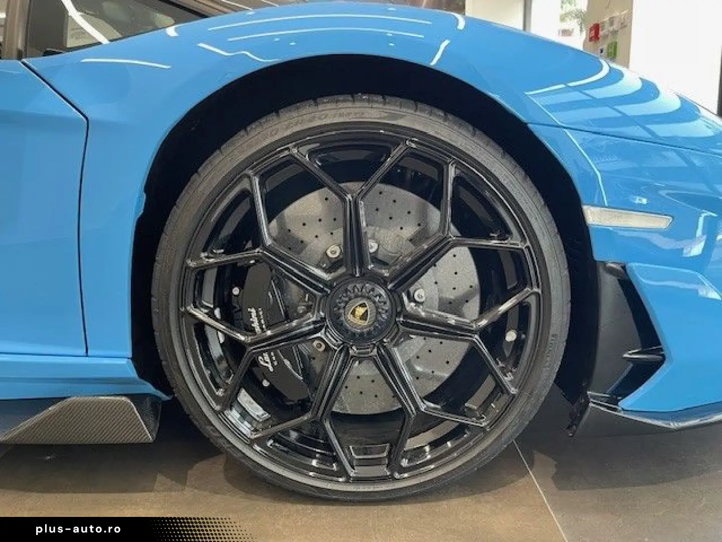 LAMBORGHINI Aventador SVJ Roadster