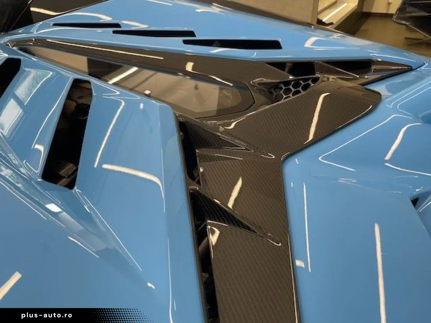 LAMBORGHINI Aventador SVJ Roadster