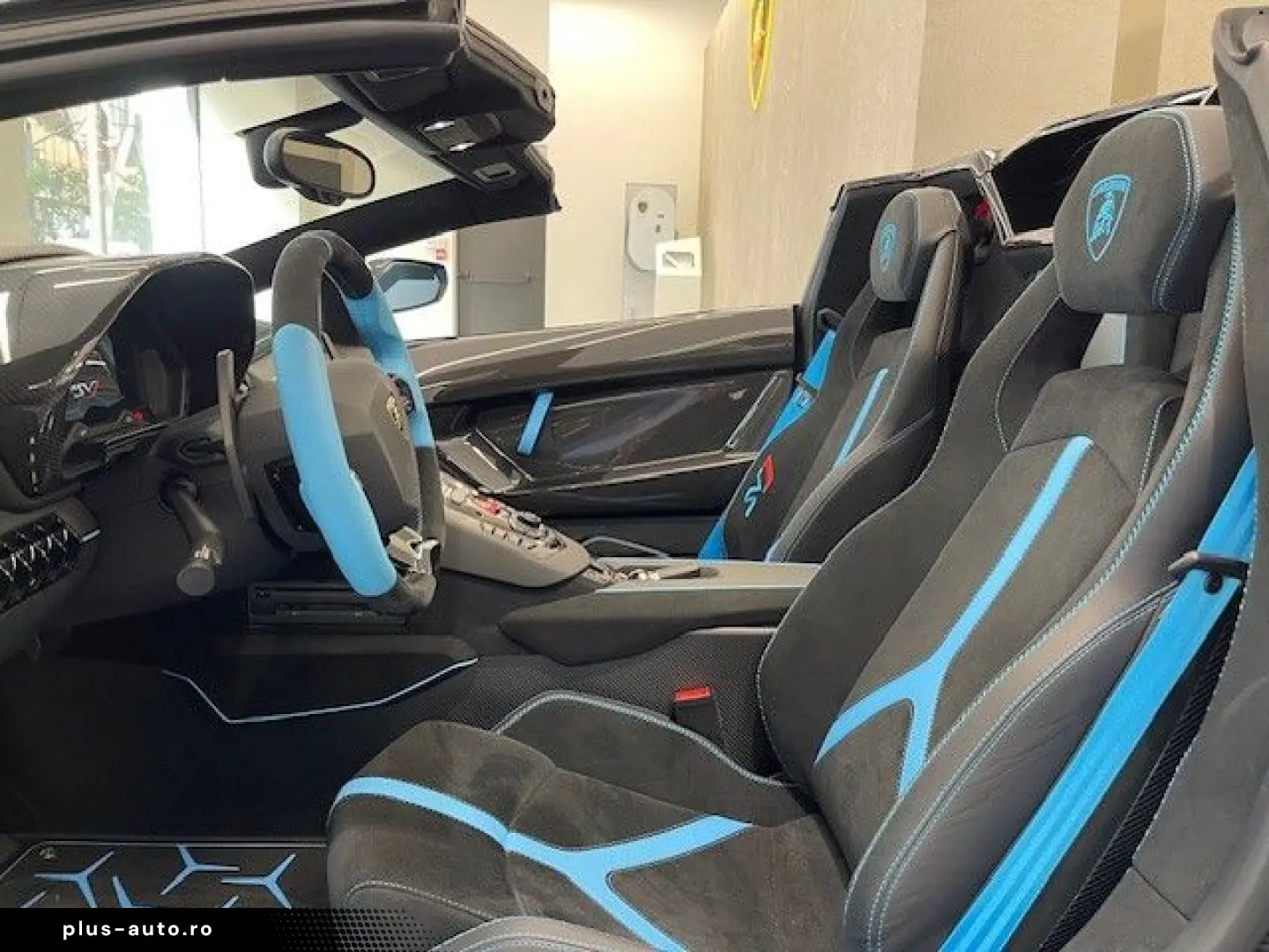 LAMBORGHINI Aventador SVJ Roadster