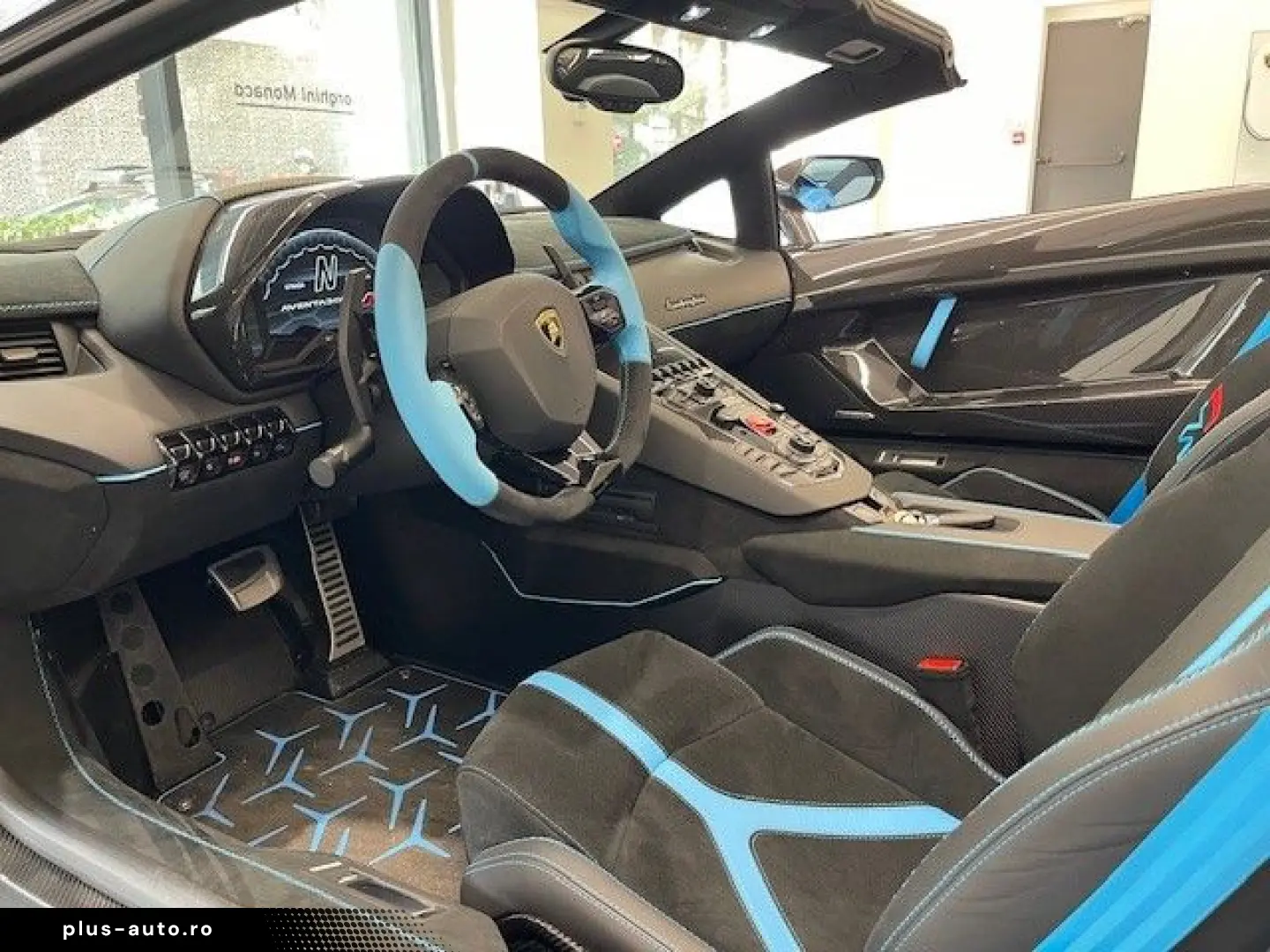 LAMBORGHINI Aventador SVJ Roadster