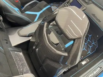 LAMBORGHINI Aventador SVJ Roadster