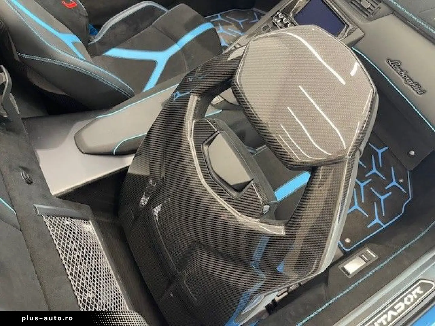 LAMBORGHINI Aventador SVJ Roadster