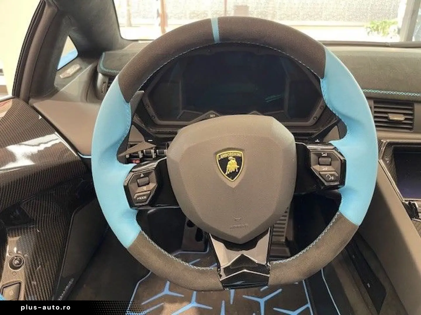 LAMBORGHINI Aventador SVJ Roadster