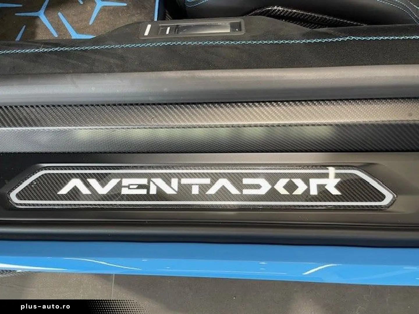 LAMBORGHINI Aventador SVJ Roadster