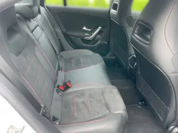 MERCEDES-BENZ CLA 220 d Coupé AMG Ambi MBUX Pano SHD AUT LED
