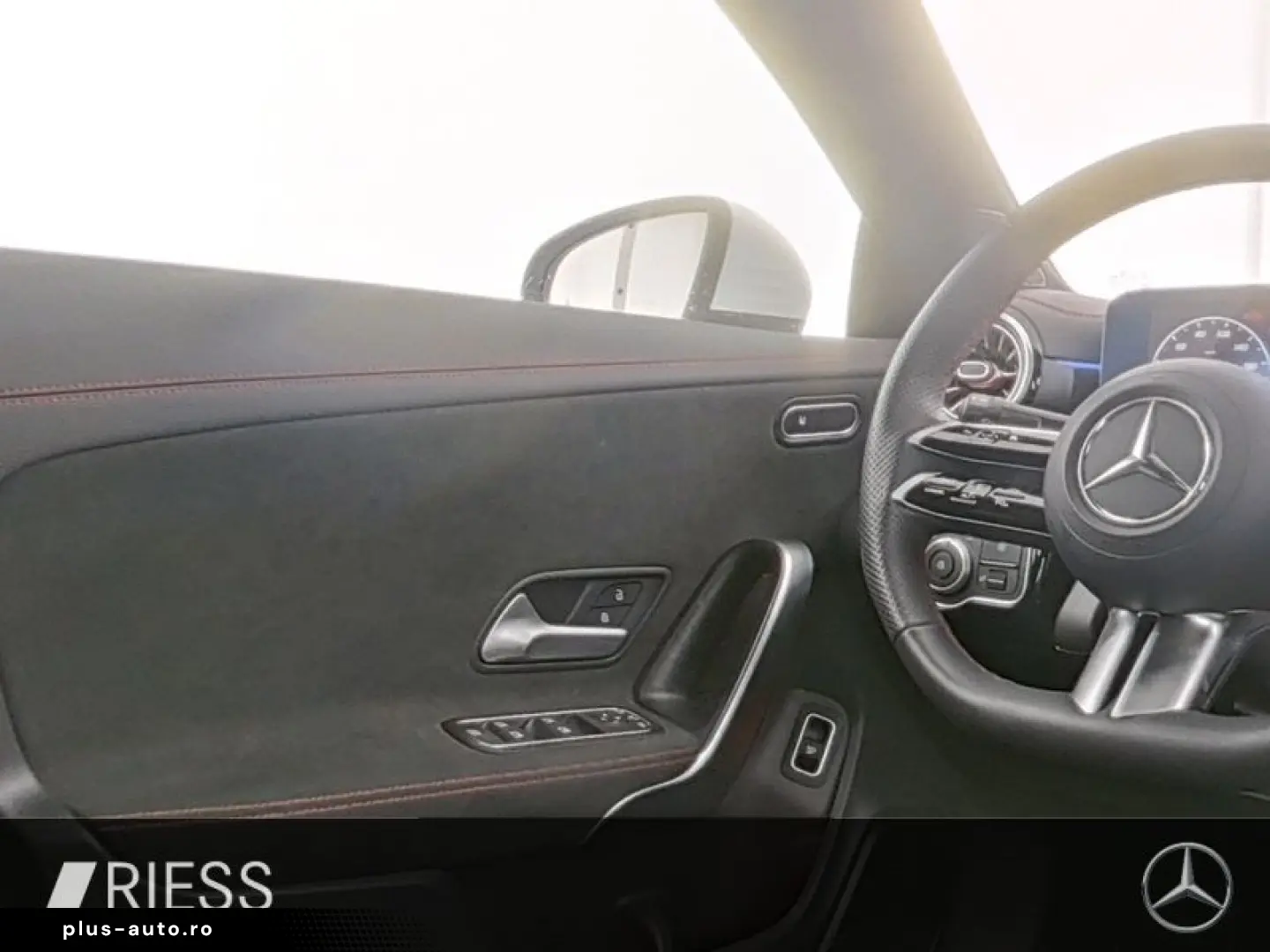 MERCEDES-BENZ CLA 220 4M Cp AMG PANO KEYL AMBI 360  MULTIB