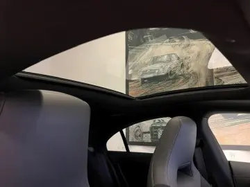 MERCEDES-BENZ CLA 250e Coupe AMG-Line Panorama Soundsystem