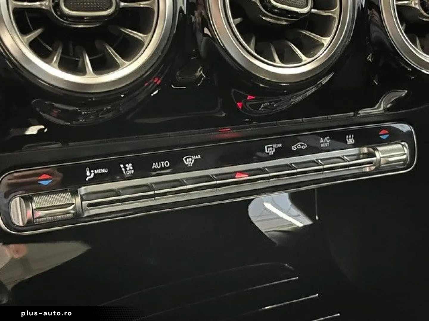 MERCEDES-BENZ CLA 250e Coupe AMG-Line Panorama Soundsystem