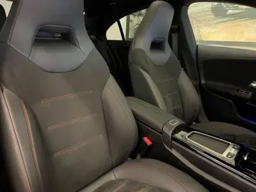 MERCEDES-BENZ CLA 250e Coupe AMG-Line Panorama Soundsystem