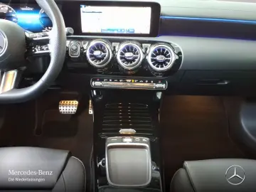 MERCEDES-BENZ CLA 250e Cp AMG Premium  Night Pano Distr HuD