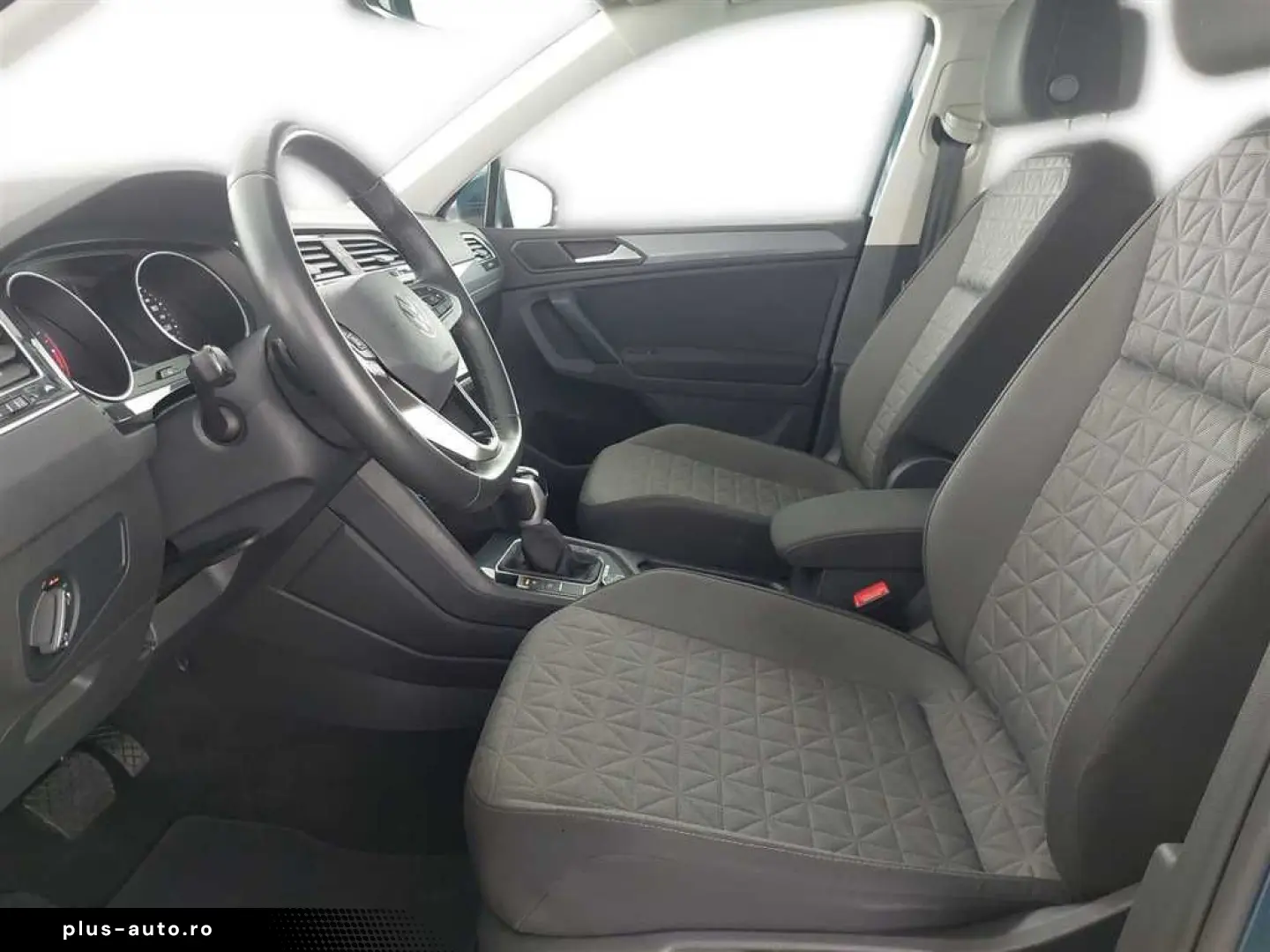 VW Tiguan Life 2.0 TDI DSG 4MOTION Navi AHK Sitzhz