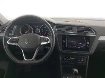 VW Tiguan Life 2.0 TDI DSG 4MOTION Navi AHK Sitzhz
