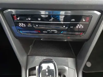 VW Tiguan Life 2.0 TDI DSG 4MOTION Navi AHK Sitzhz