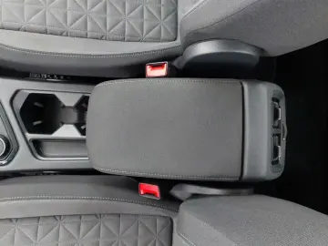 VW Tiguan Life 2.0 TDI DSG 4MOTION Navi AHK Sitzhz