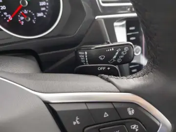 VW Tiguan Life 2.0 TDI DSG 4MOTION Navi AHK Sitzhz