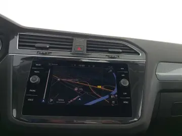 VW Tiguan Life 2.0 TDI DSG 4MOTION Navi AHK Sitzhz