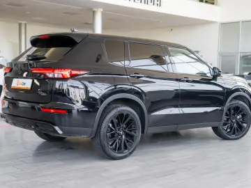 Mitsubishi Outlander 2.4 4WD CVT Instyle
