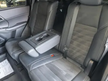 Mitsubishi Outlander 2.4 4WD CVT Instyle