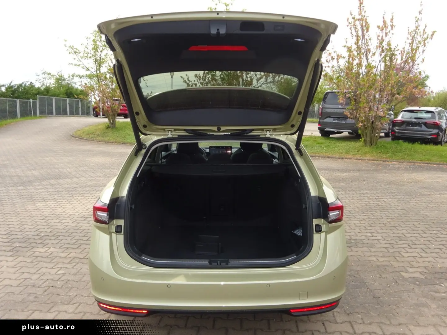 SKODA Superb Combi DSG Selection Panorama