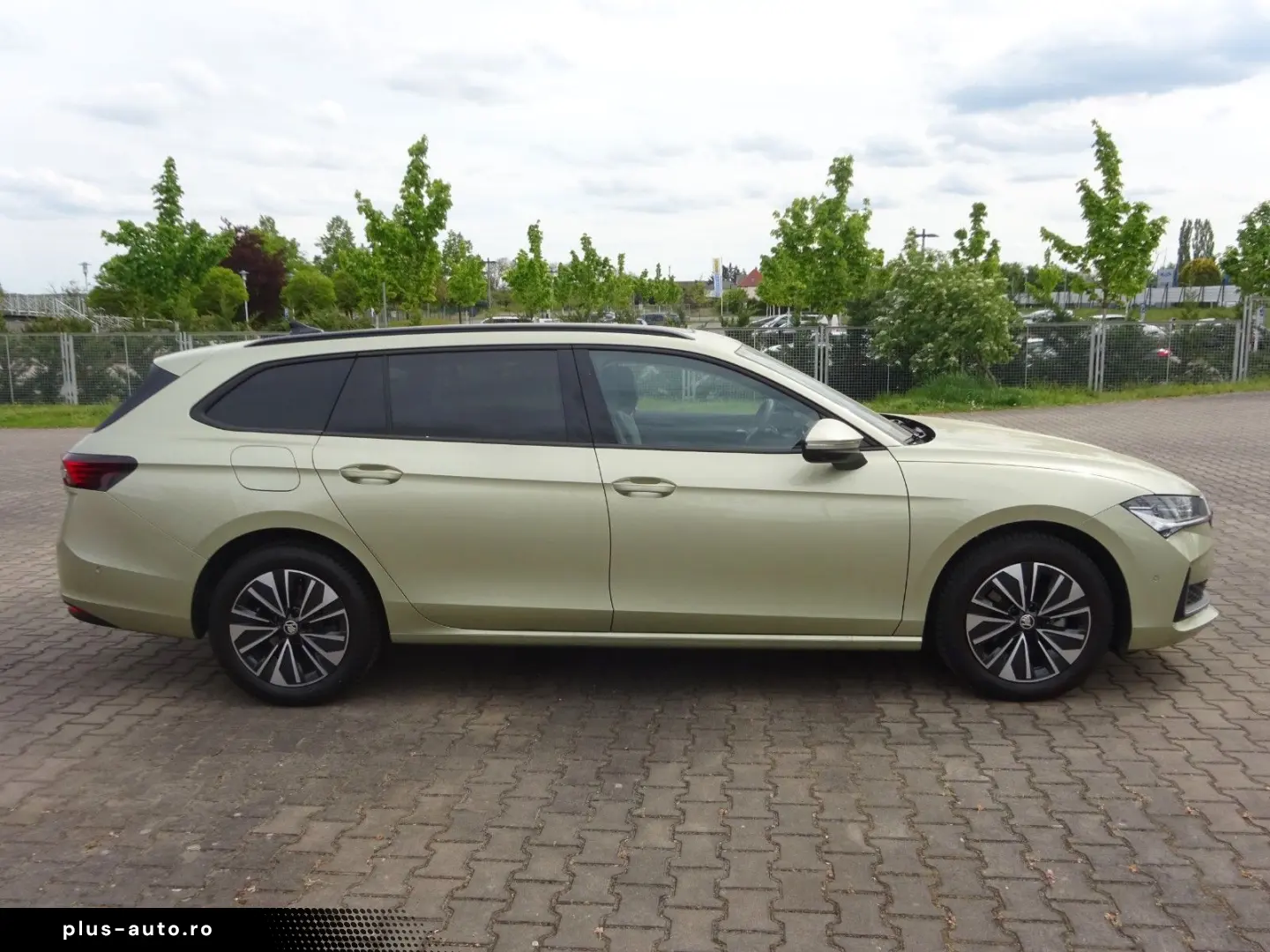 SKODA Superb Combi DSG Selection Panorama