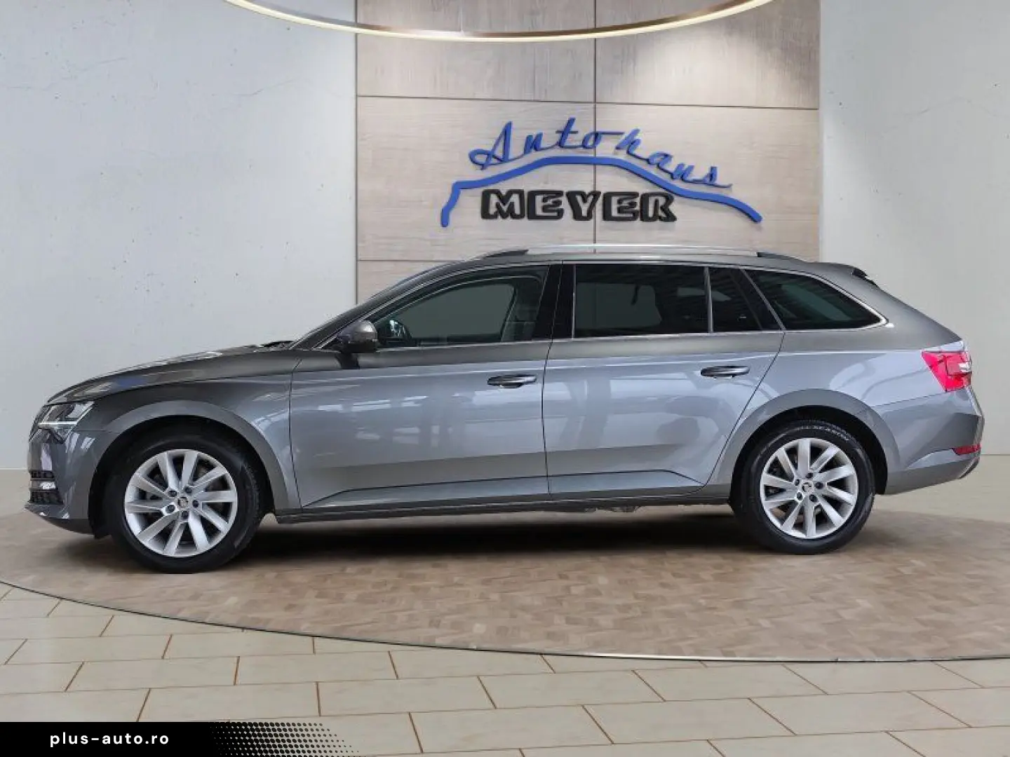 SKODA Superb Combi 1 5TSI DSG Navi Kamera