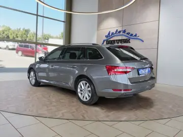 SKODA Superb Combi 1 5TSI DSG Navi Kamera
