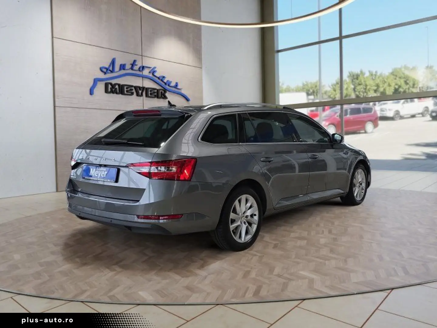 SKODA Superb Combi 1 5TSI DSG Navi Kamera