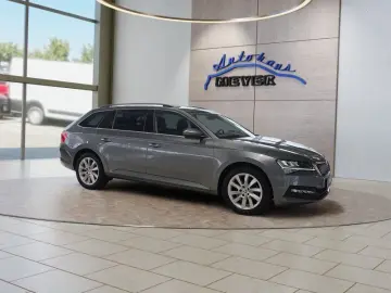 SKODA Superb Combi 1 5TSI DSG Navi Kamera