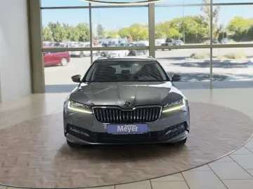 SKODA Superb Combi 1 5TSI DSG Navi Kamera