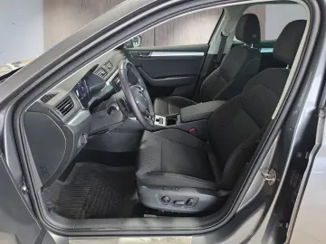 SKODA Superb Combi 1 5TSI DSG Navi Kamera