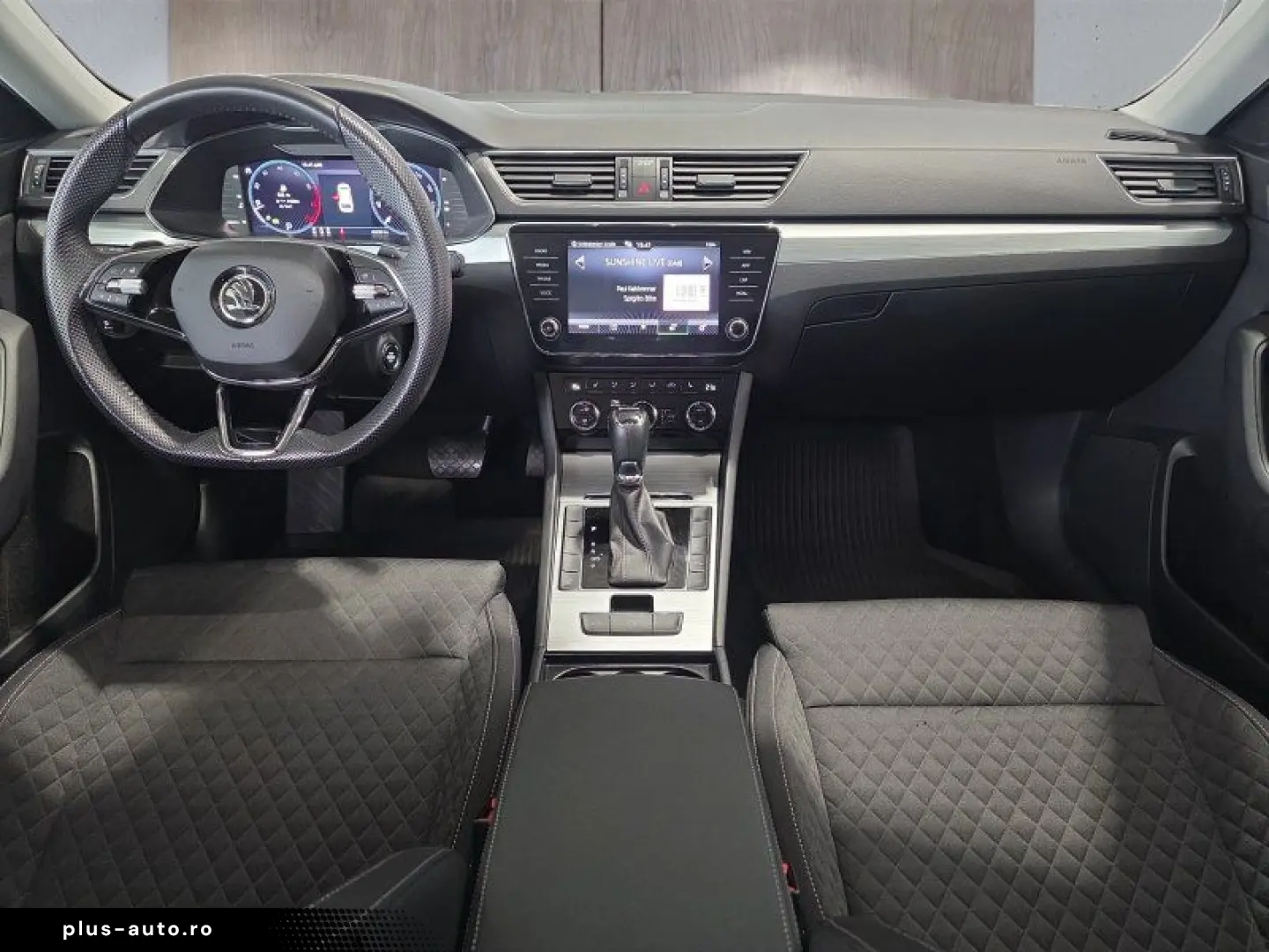 SKODA Superb Combi 1 5TSI DSG Navi Kamera