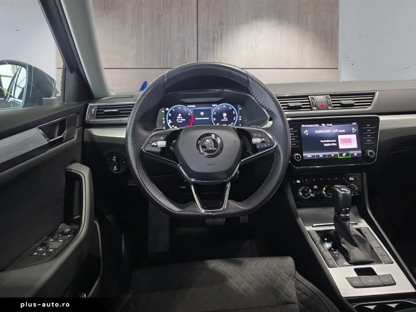 SKODA Superb Combi 1 5TSI DSG Navi Kamera