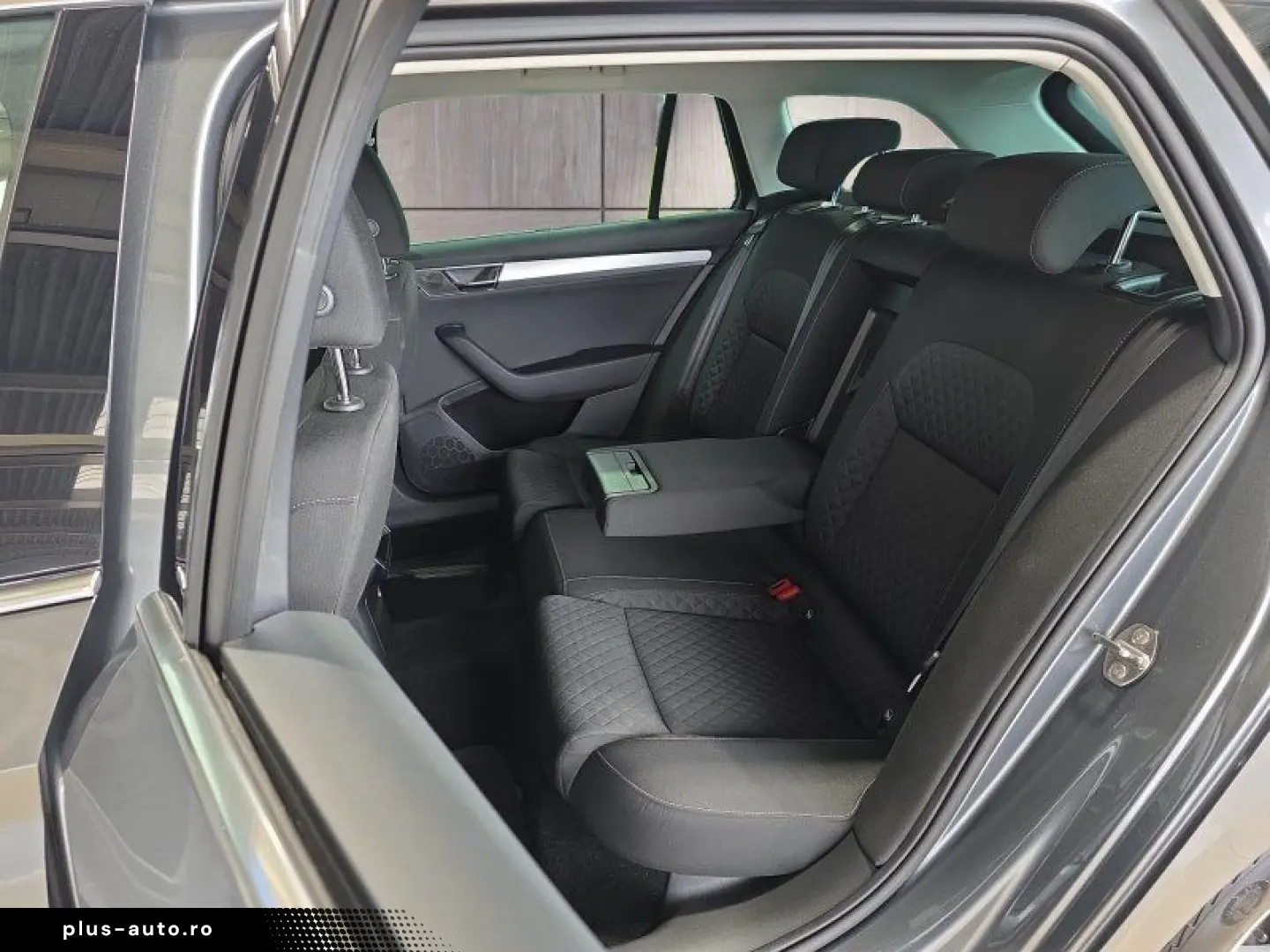 SKODA Superb Combi 1 5TSI DSG Navi Kamera
