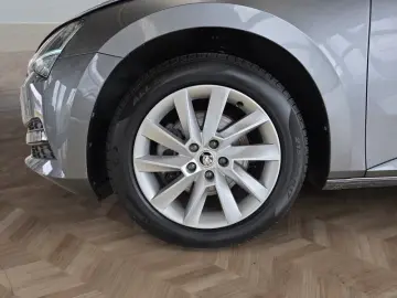 SKODA Superb Combi 1 5TSI DSG Navi Kamera