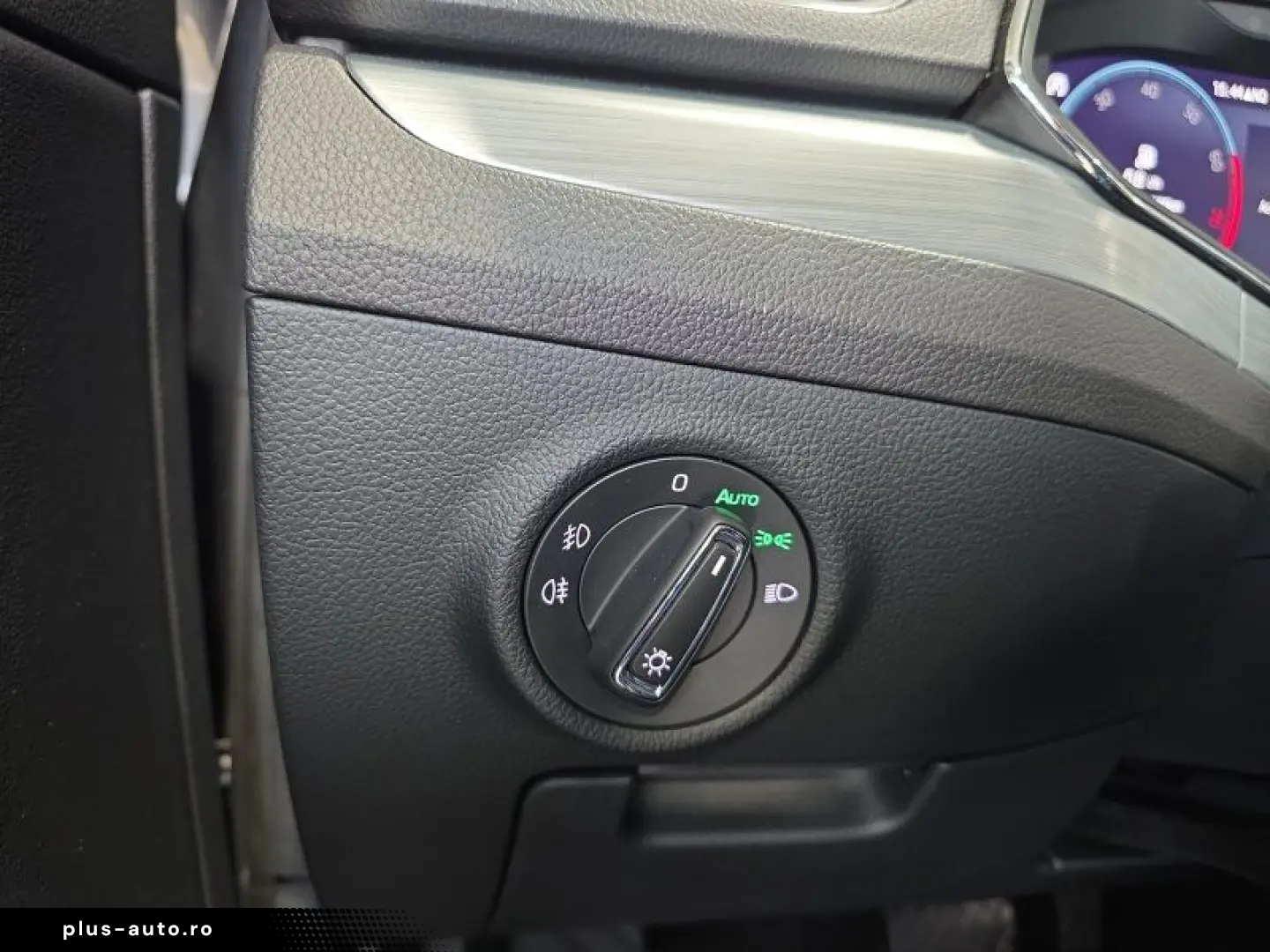 SKODA Superb Combi 1 5TSI DSG Navi Kamera