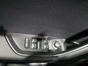 SKODA Superb Combi 1 5TSI DSG Navi Kamera