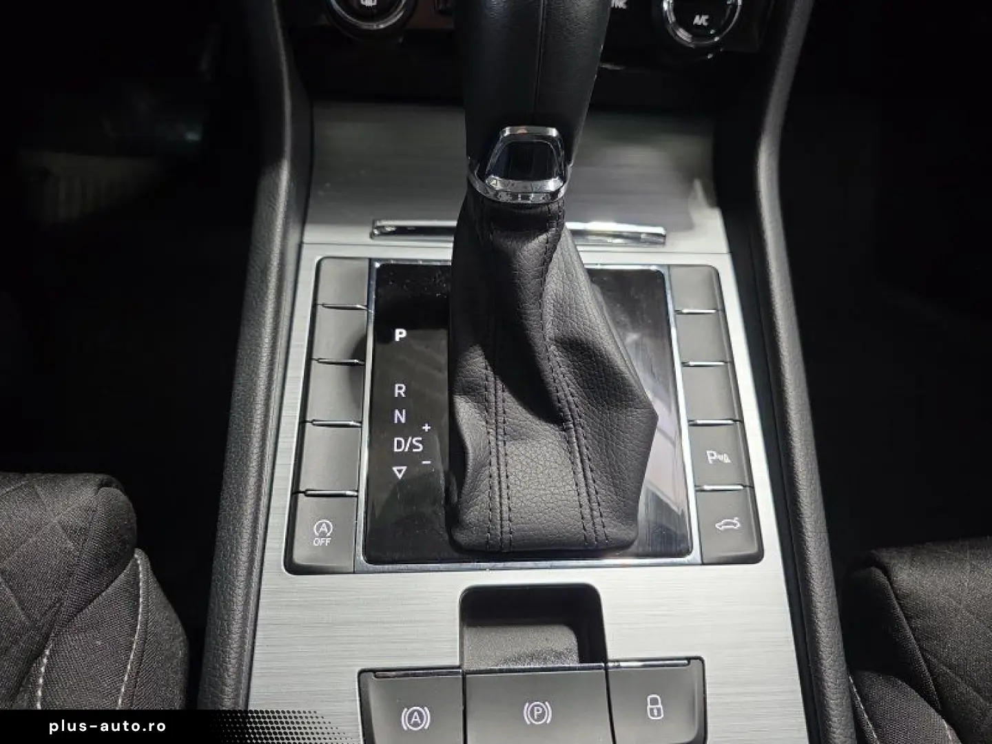 SKODA Superb Combi 1 5TSI DSG Navi Kamera