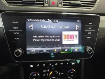 SKODA Superb Combi 1 5TSI DSG Navi Kamera