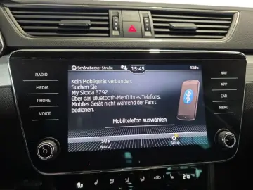 SKODA Superb Combi 1 5TSI DSG Navi Kamera