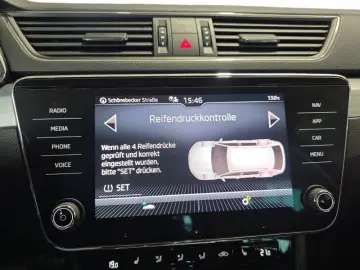 SKODA Superb Combi 1 5TSI DSG Navi Kamera