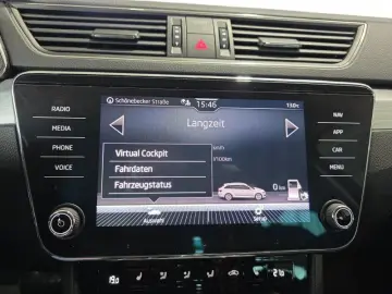 SKODA Superb Combi 1 5TSI DSG Navi Kamera