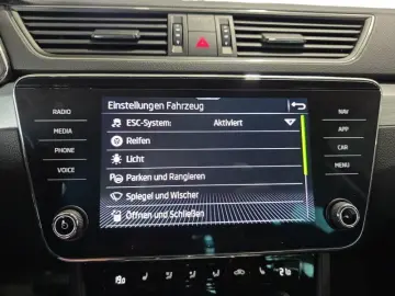 SKODA Superb Combi 1 5TSI DSG Navi Kamera